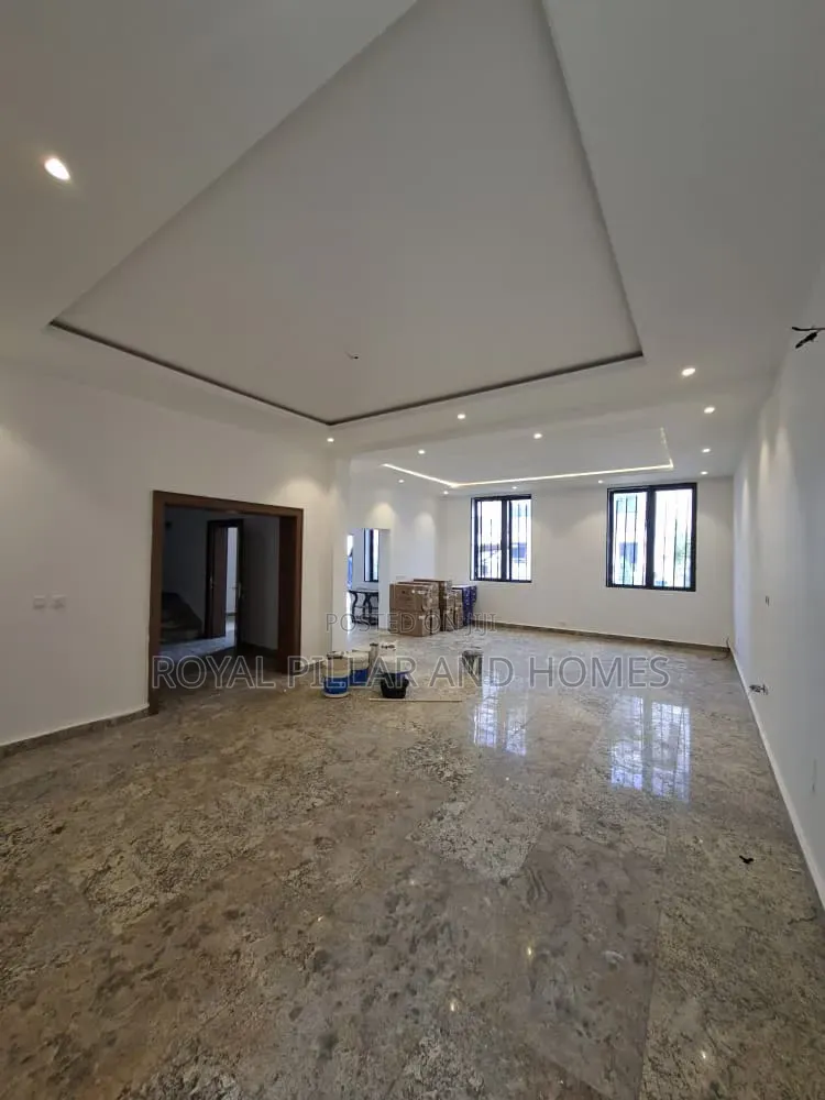 5bdrm Townhouse / Terrace in Mabuchi, Mabushi for rent