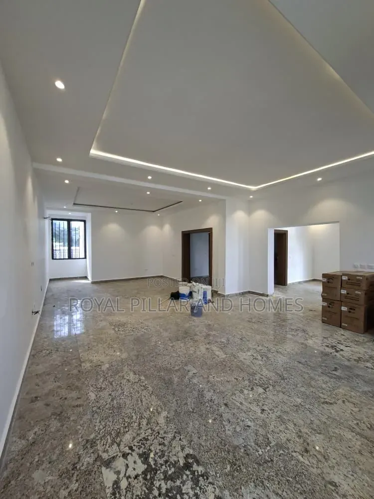 5bdrm Townhouse / Terrace in Mabuchi, Mabushi for rent