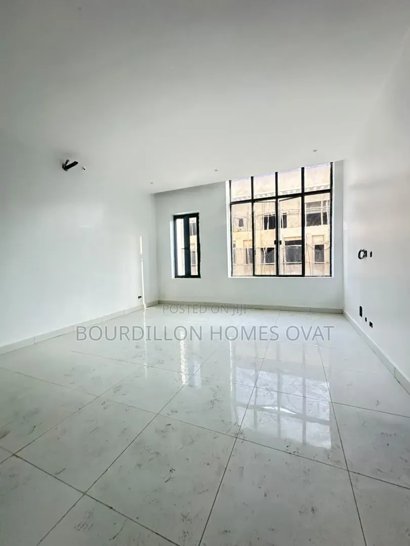 4bdrm Duplex in Lekki Phase 1 Lagos for sale