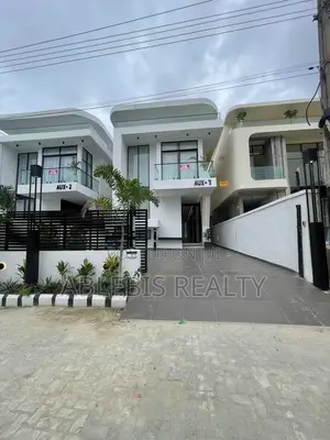 5bdrm Duplex in Orchid, Lekki Phase 2 for sale