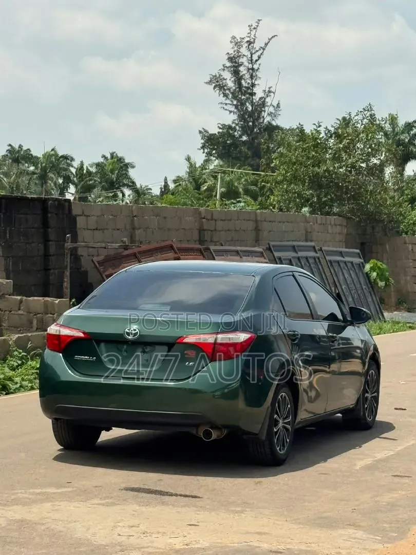 Toyota Corolla 2015 Green