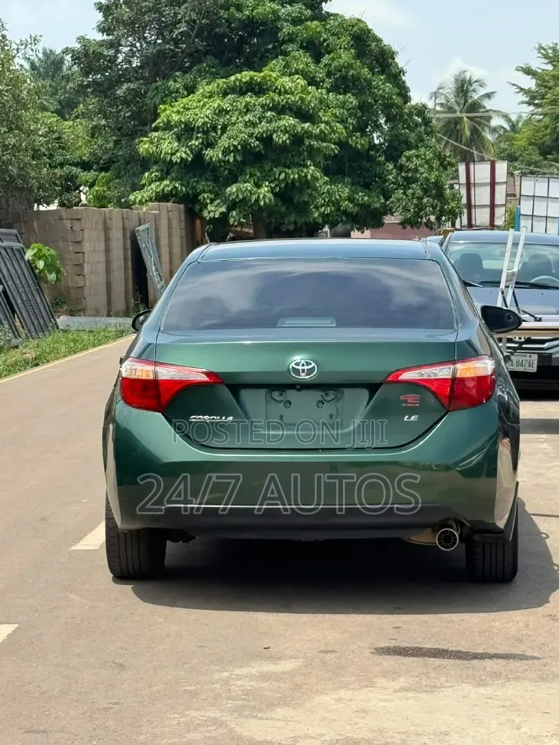 Toyota Corolla 2015 Green