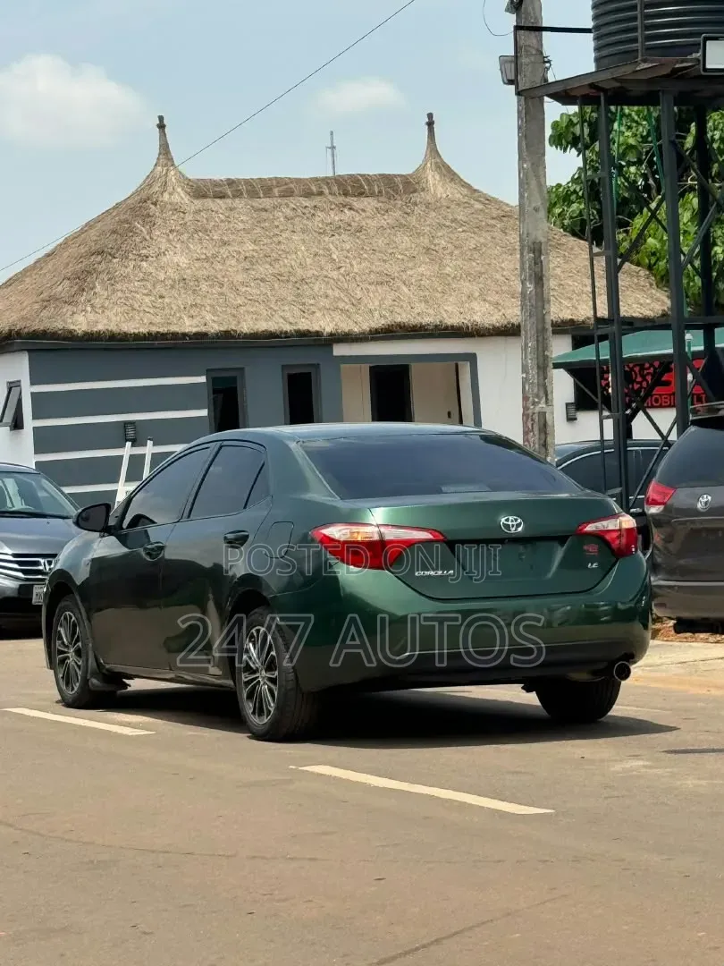 Toyota Corolla 2015 Green