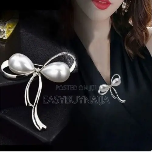 Anti-Light Jewelry Fashion Brooch With 2 Pearl