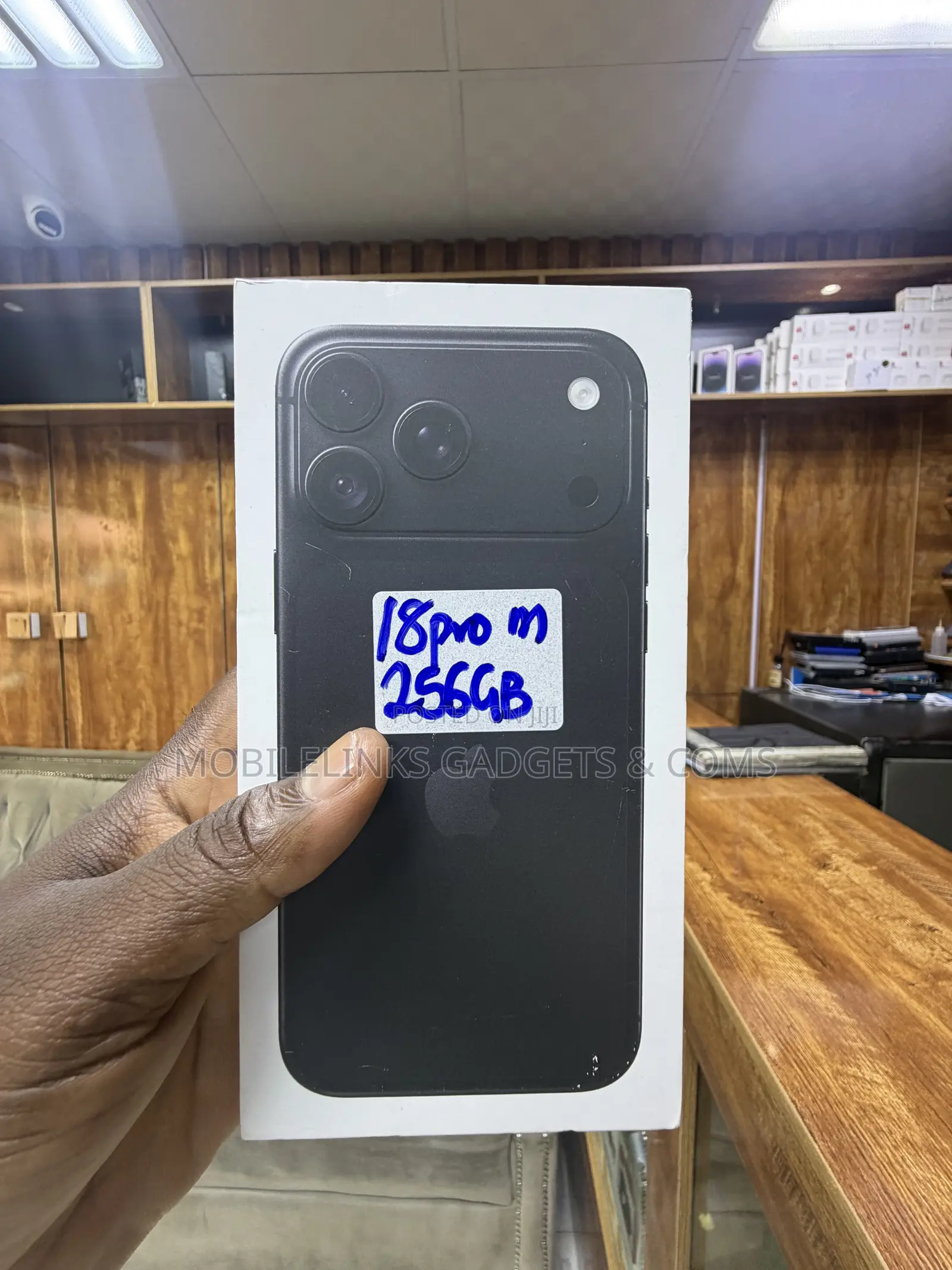 New Apple iPhone 18 Pro Max 256 GB Black