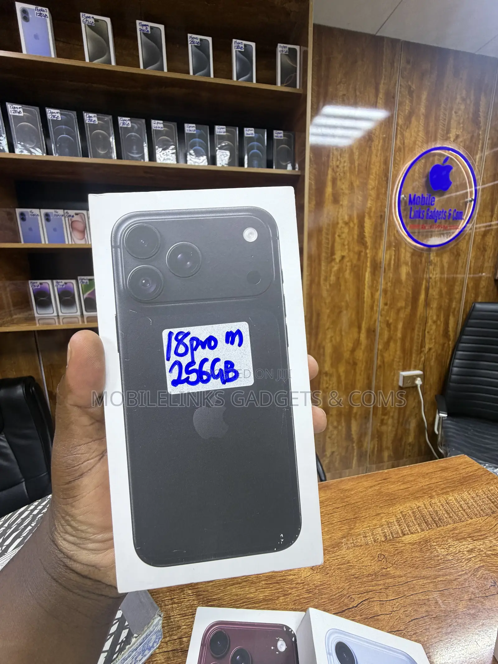 New Apple iPhone 18 Pro Max 256 GB Black