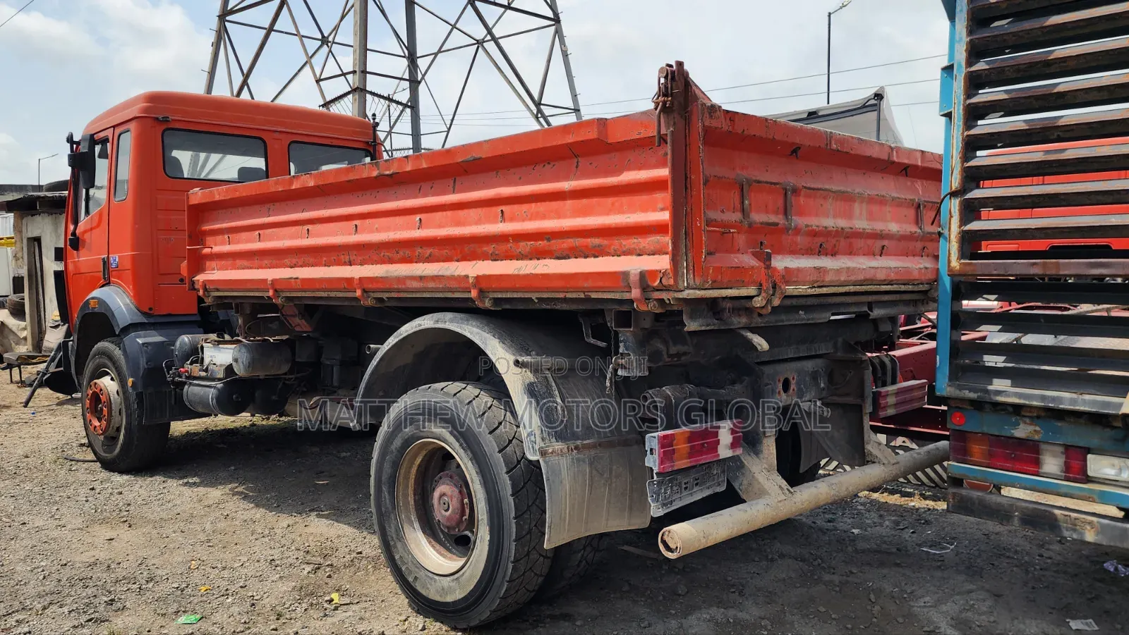 Clean Foreign Used Mercedes Benz 1717 Tipper 6 Tires