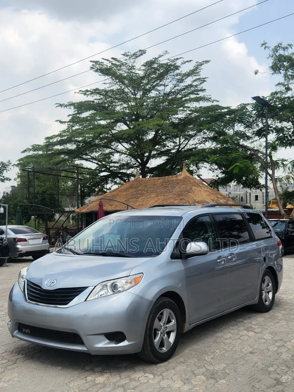 Toyota Sienna LE 8 Passenger 2011 Silver