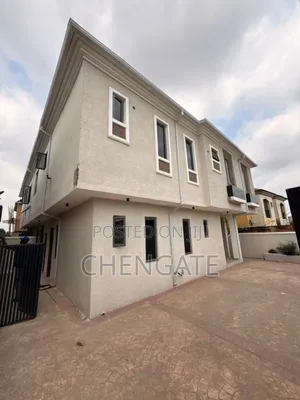 4bdrm Duplex in Ogba for sale