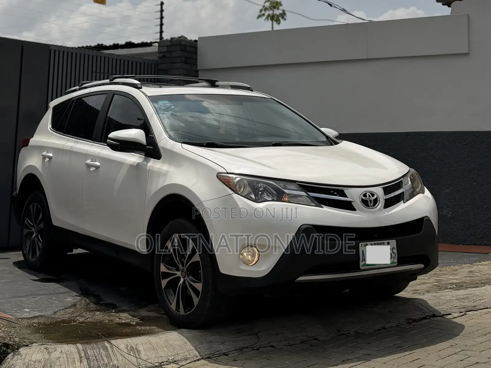 Toyota RAV4 Limited 4dr SUV AWD (2.5L 4cyl 6A) 2015 White