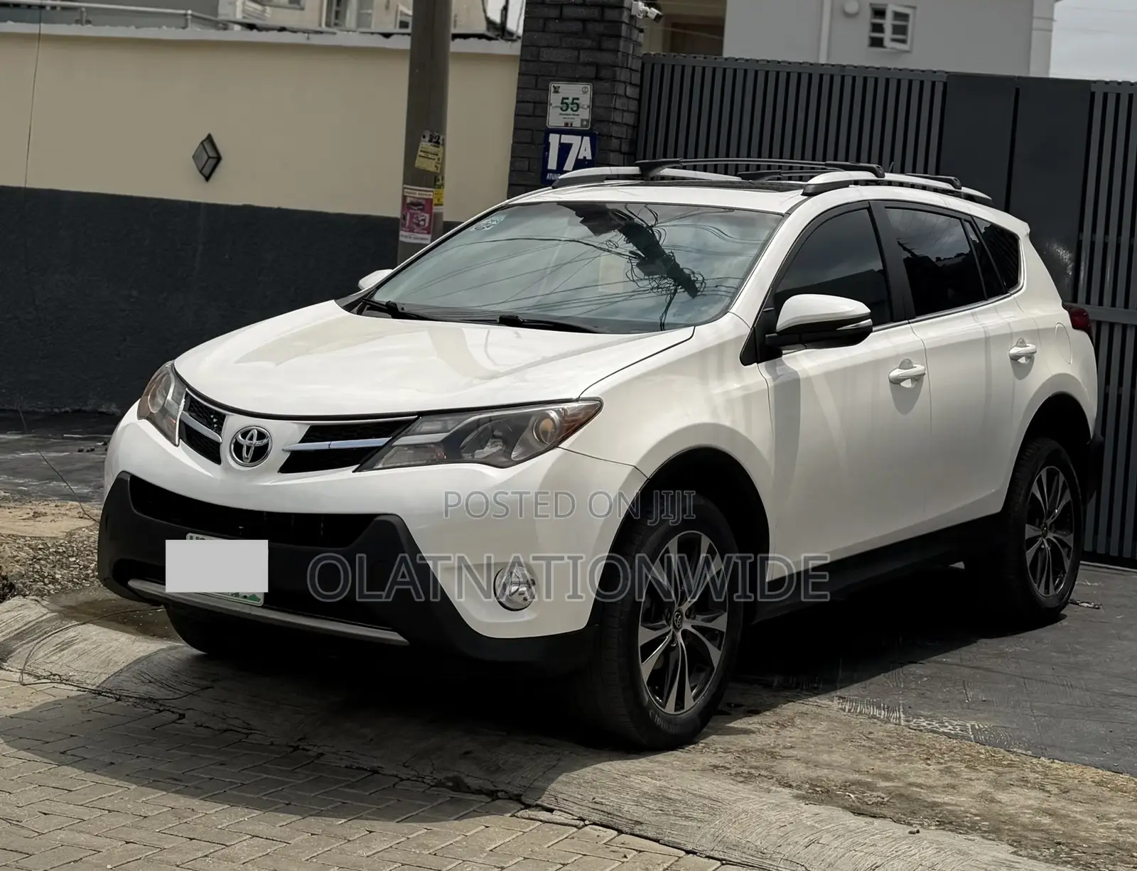 Toyota RAV4 Limited 4dr SUV AWD (2.5L 4cyl 6A) 2015 White