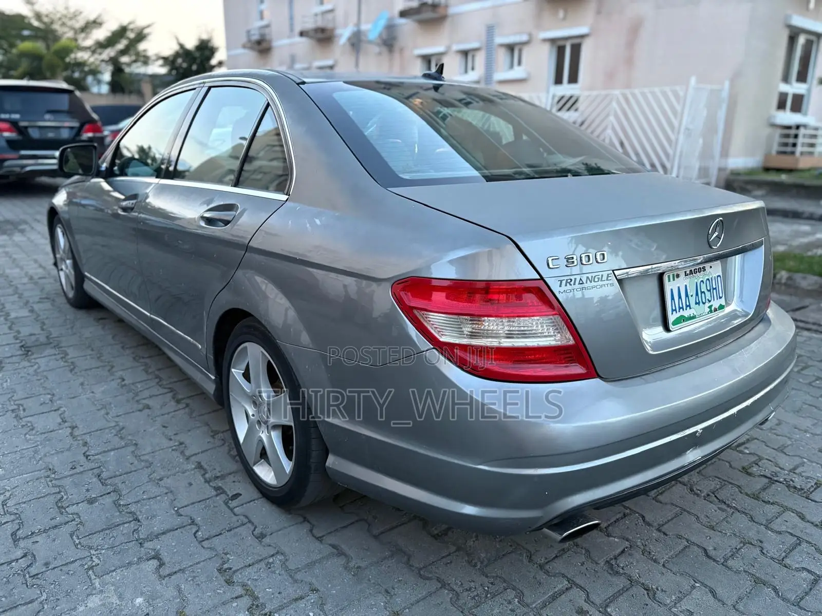 Mercedes-Benz C300 2009 Blue