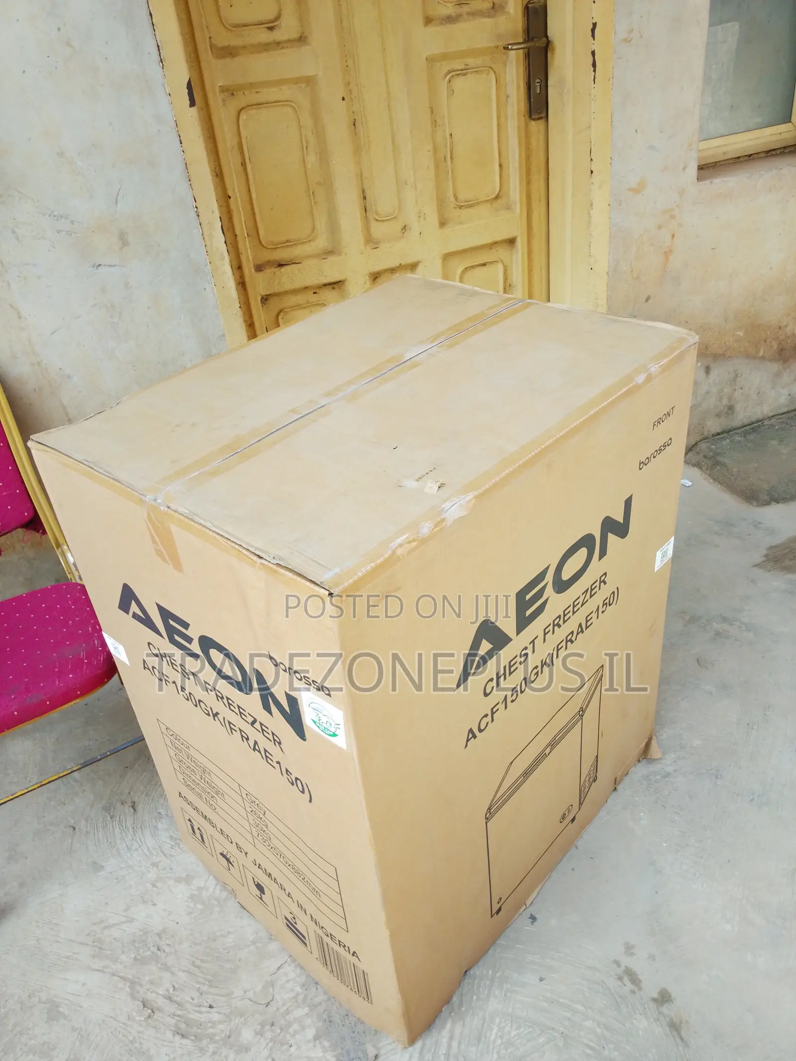 Practical AEON FRAE150 Freezer for Everyday Needs