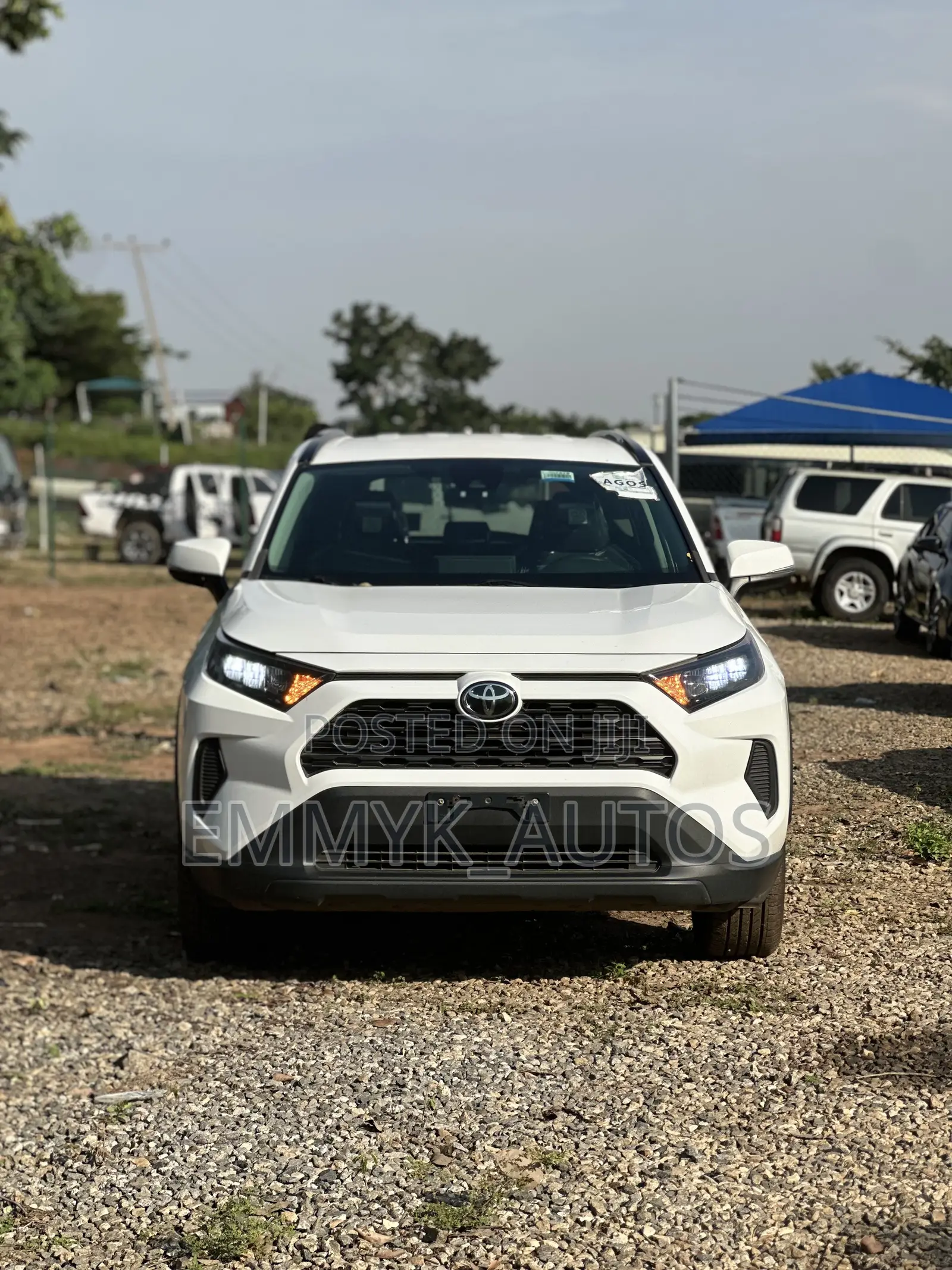 Toyota RAV4 LE 2021 White