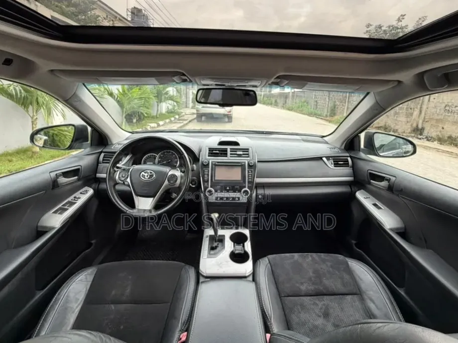Toyota Camry SE V6 4dr Sedan (3.5L 6cyl 6A) 2013 Black