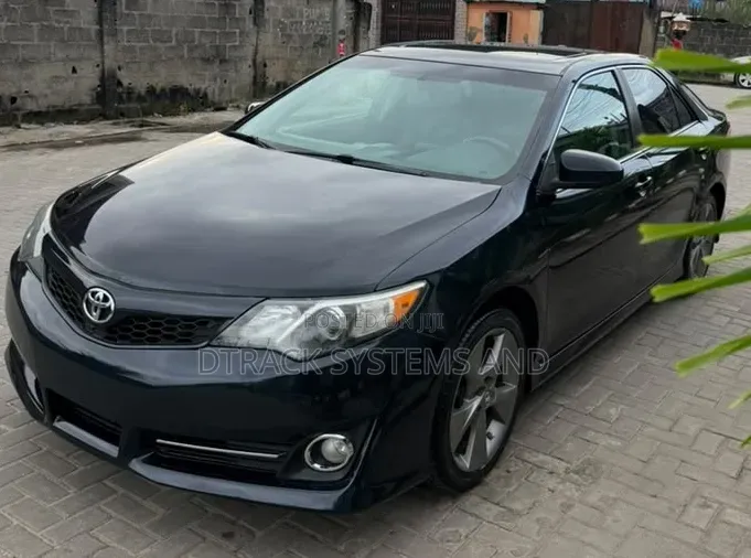 Toyota Camry SE V6 4dr Sedan (3.5L 6cyl 6A) 2013 Black