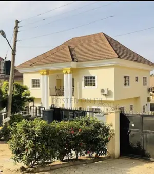 4bdrm Duplex in Gwarinpa for sale