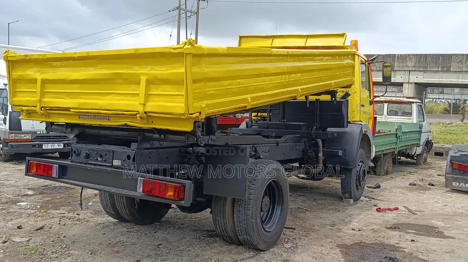 Mercedes Benz 1717 Tipper Truck