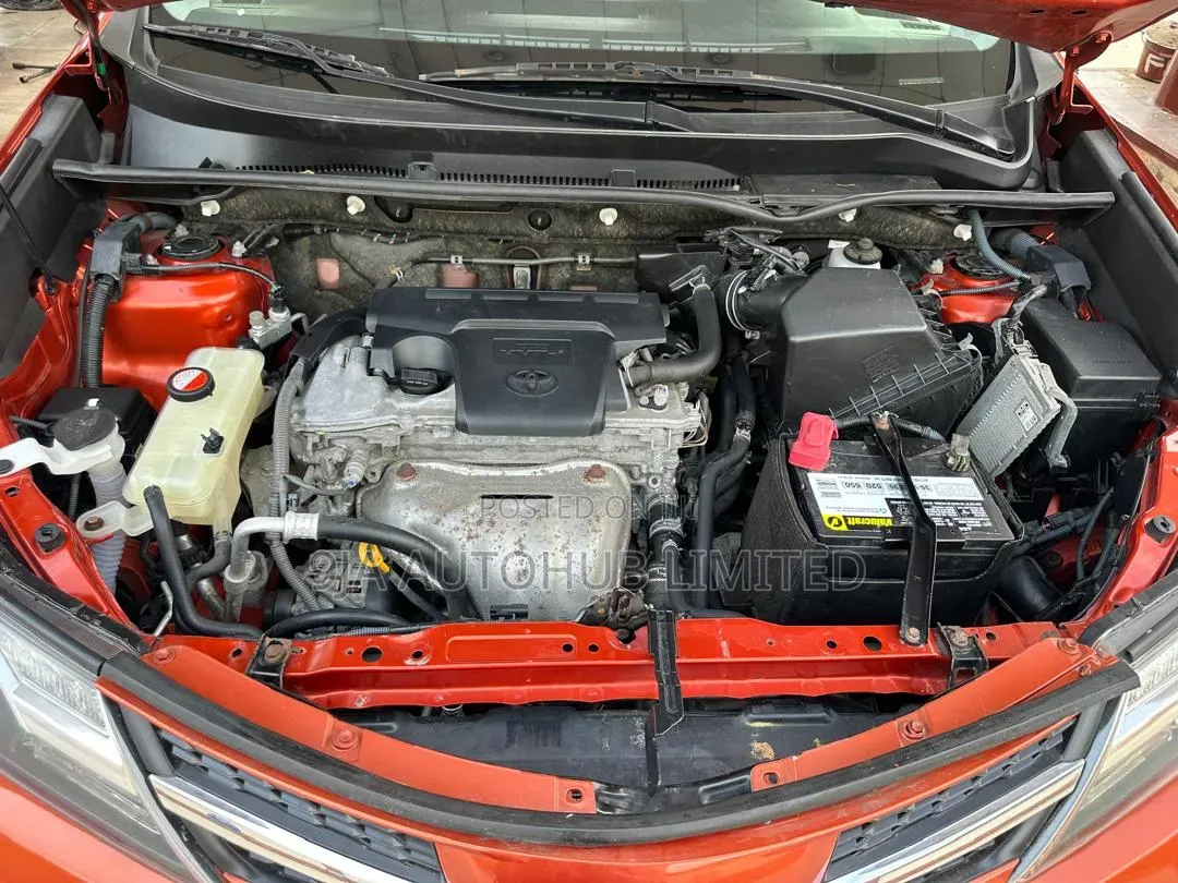 Toyota RAV4 Limited 4dr SUV AWD (2.5L 4cyl 6A) 2015 Orange