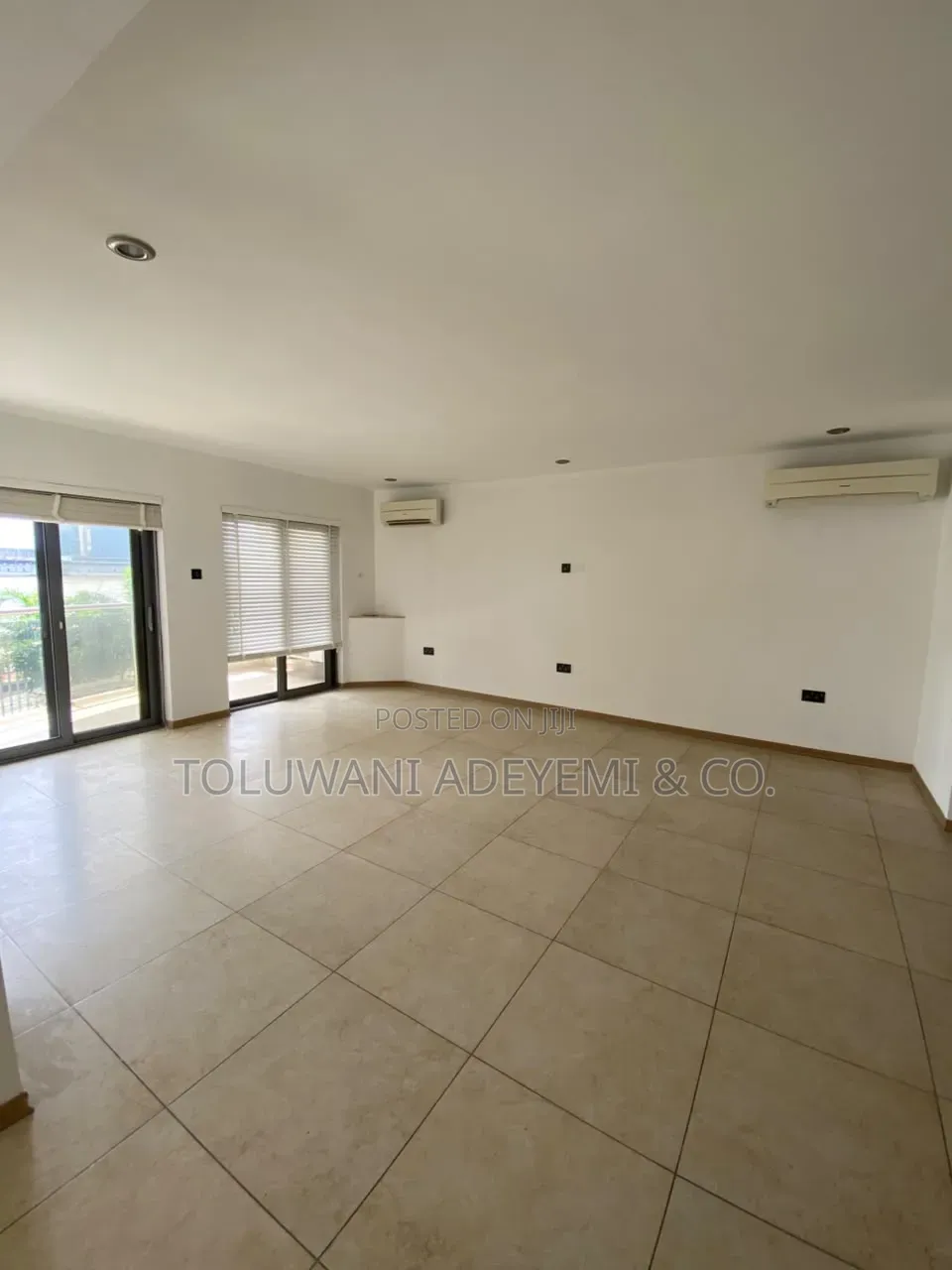 3bdrm Apartment in Ikoyi S.W for rent