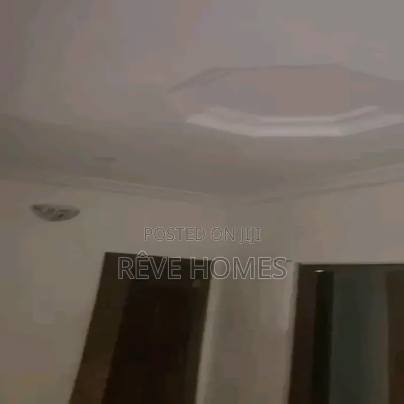 2bdrm Block of Flats in Medina for rent