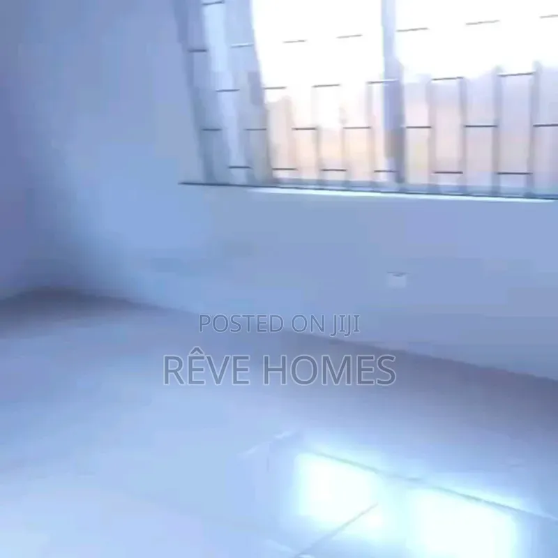 2bdrm Block of Flats in Medina for rent