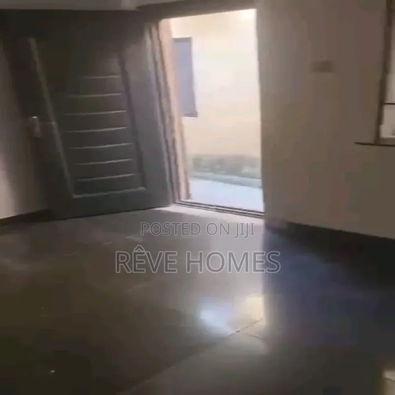 2bdrm Block of Flats in Medina for rent