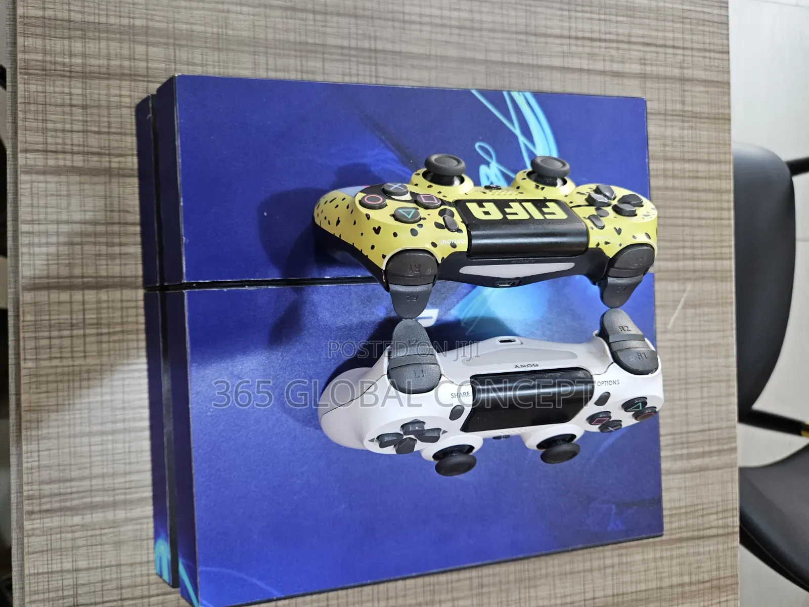 Clean & Neat PS4 (Hacked)