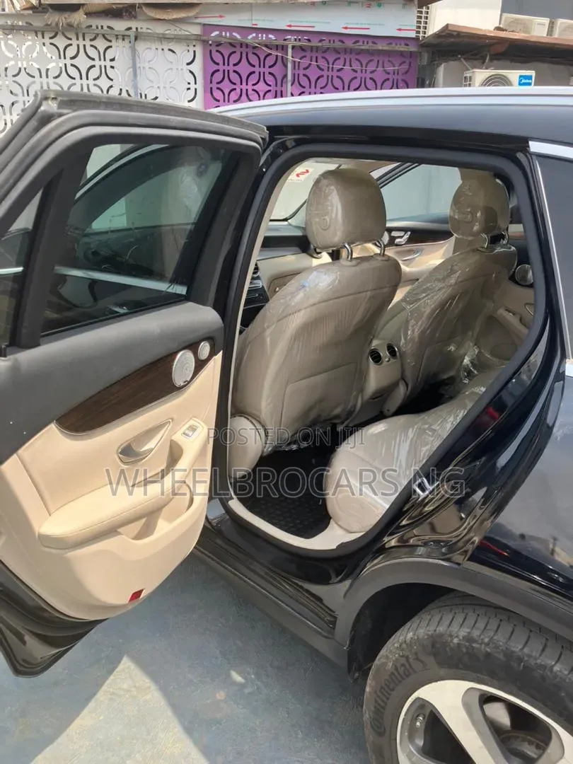 Mercedes-Benz GLC-Class 2017 Black