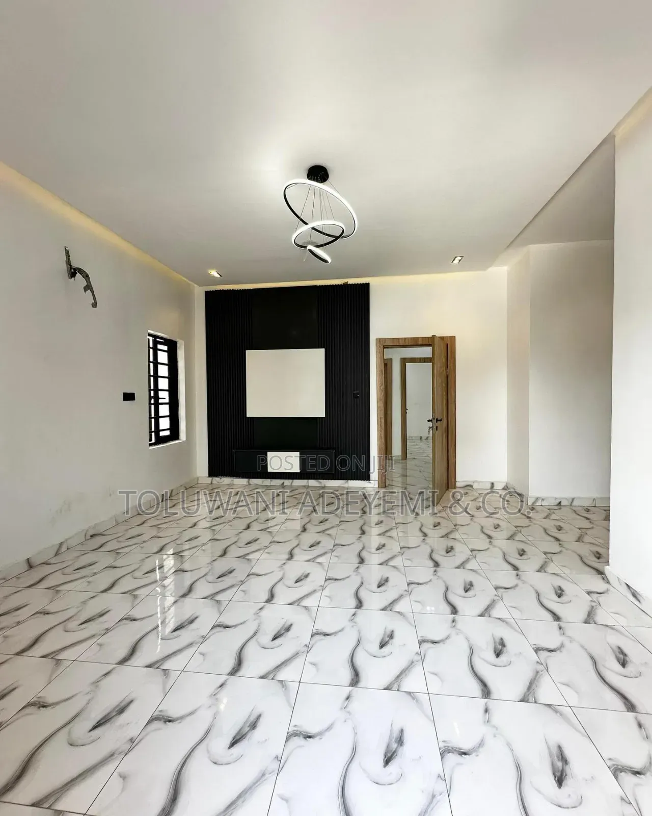 3bdrm Townhouse/Terrace in Ikota for sale
