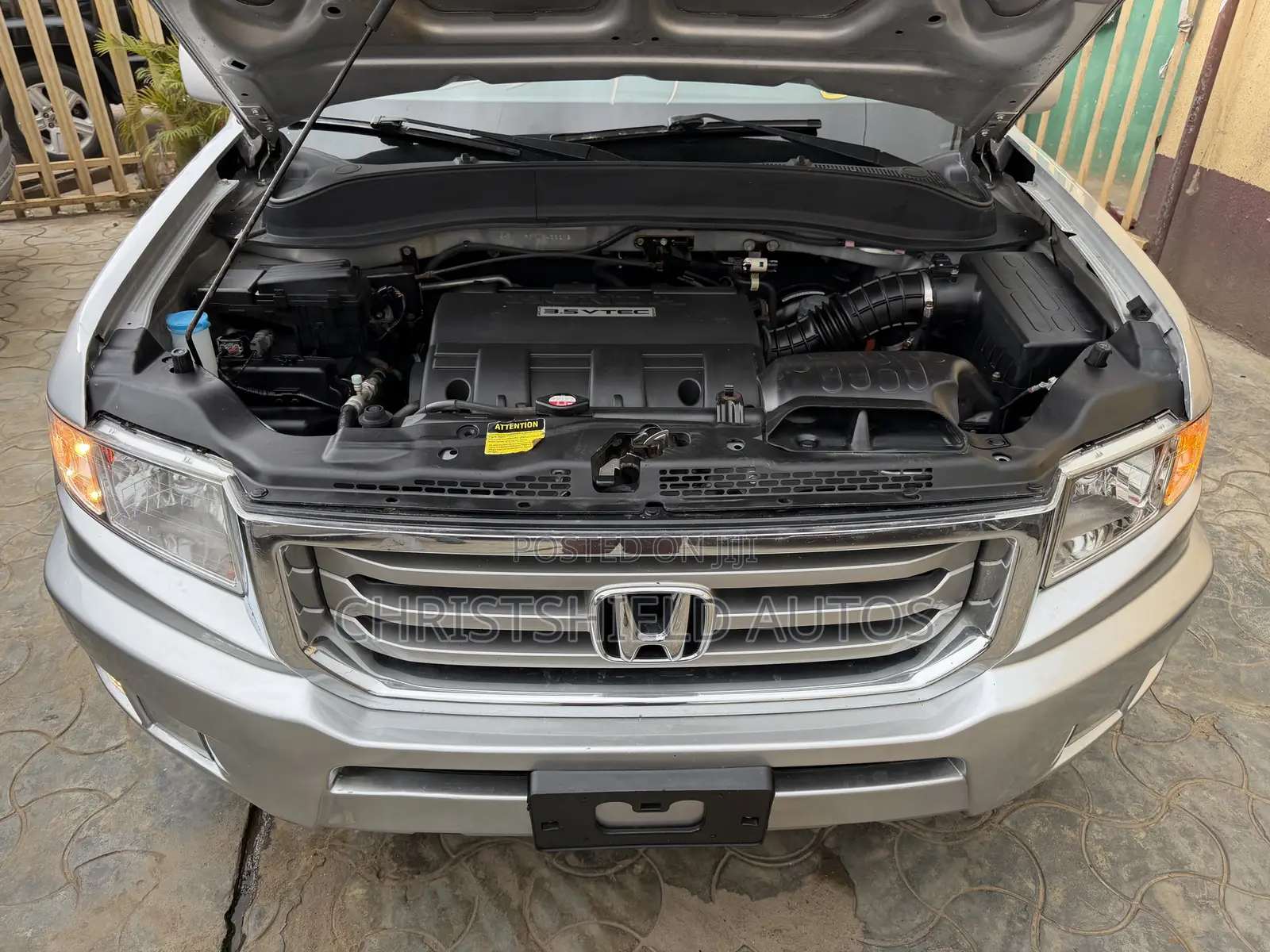 Honda Ridgeline RTL w/Leather 4x4 Crew Cab 122 in. WB 2012 Silver