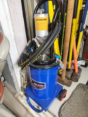 Heavy Duty Industrial Pneumatic Grease Bucket 12kg