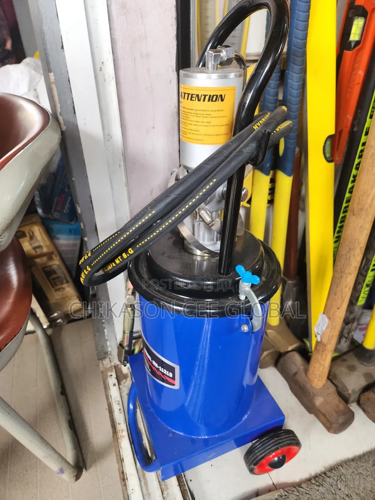 Heavy Duty Industrial Pneumatic Grease Bucket 12kg