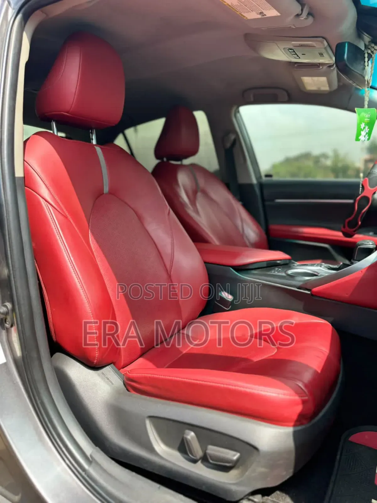 Toyota Camry XSE FWD (2.5L 4cyl 8AM) 2018 Silver