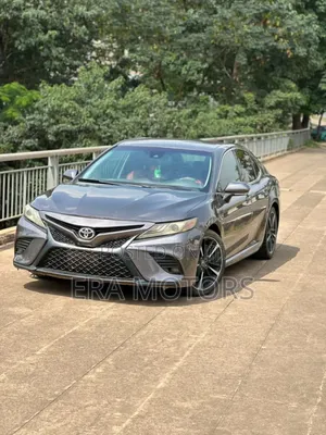Toyota Camry XSE FWD (2.5L 4cyl 8AM) 2018 Silver