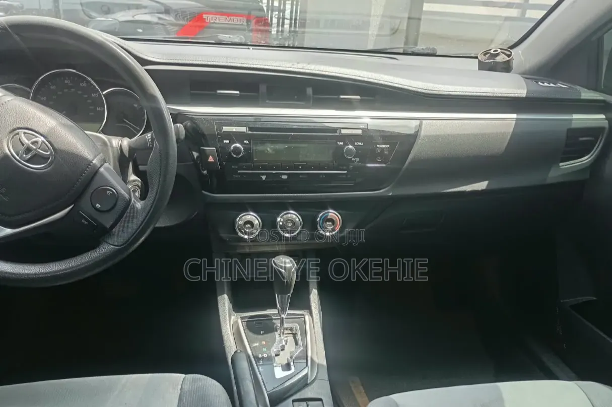 Toyota Corolla 2015 Silver