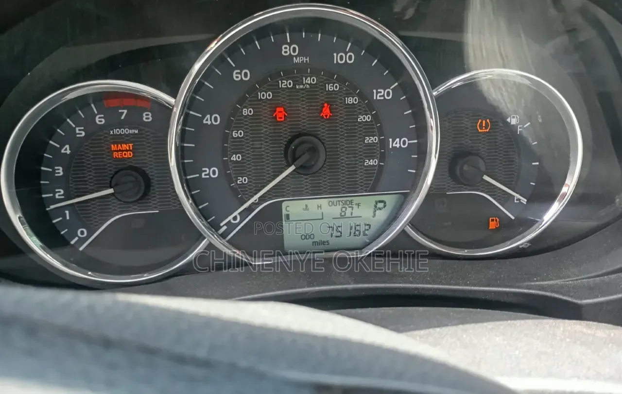 Toyota Corolla 2015 Silver