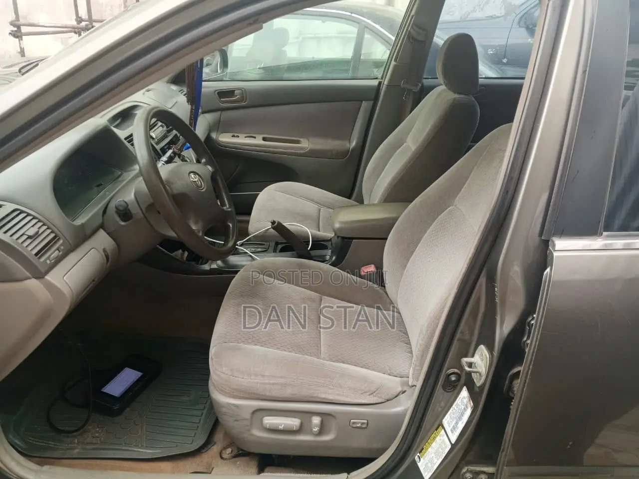 Toyota Camry 2004 Gray