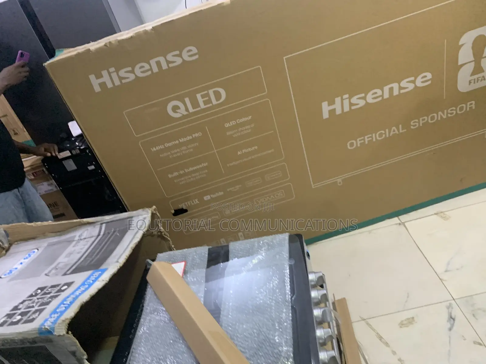 Hisense 100Q7Q 100-Inch QLED TV – Big Screen, Beautiful Colours
