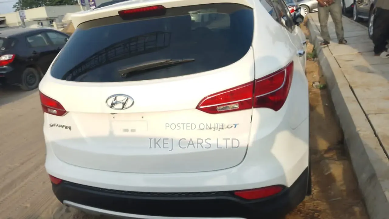 Hyundai Santa Fe 2015 White