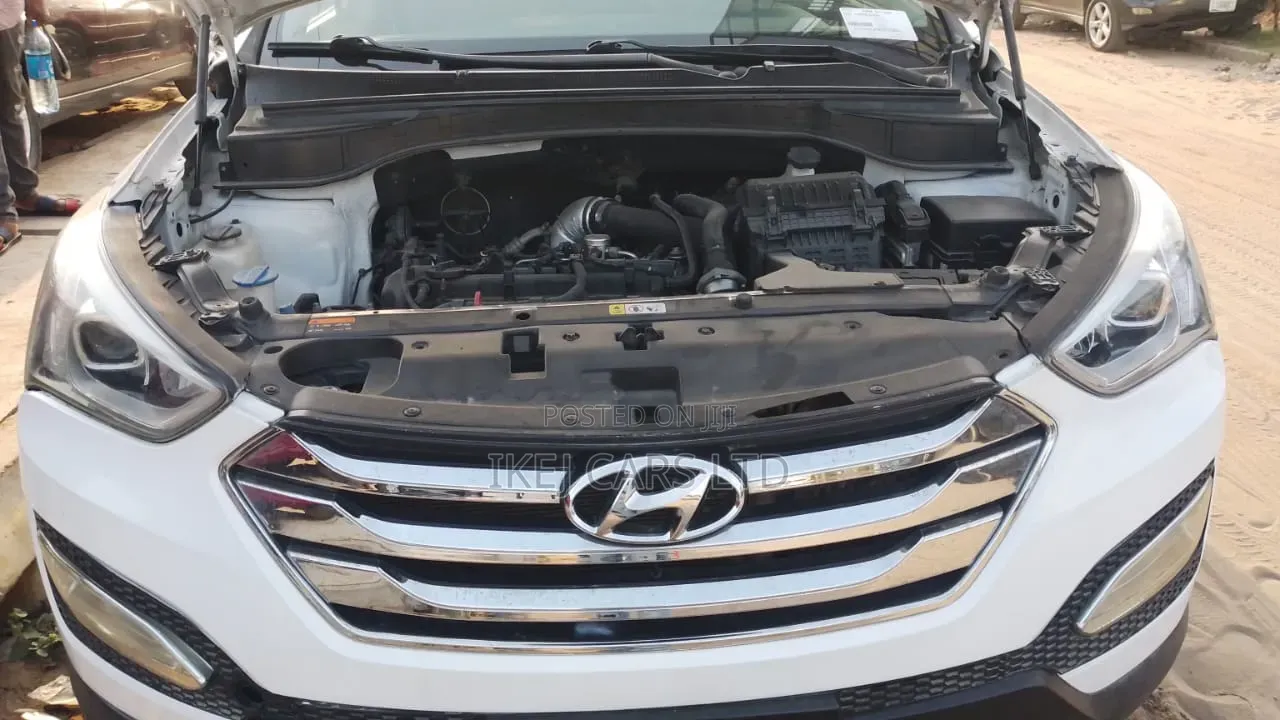 Hyundai Santa Fe 2015 White