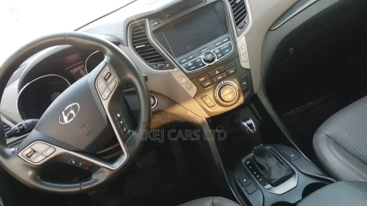 Hyundai Santa Fe 2015 White