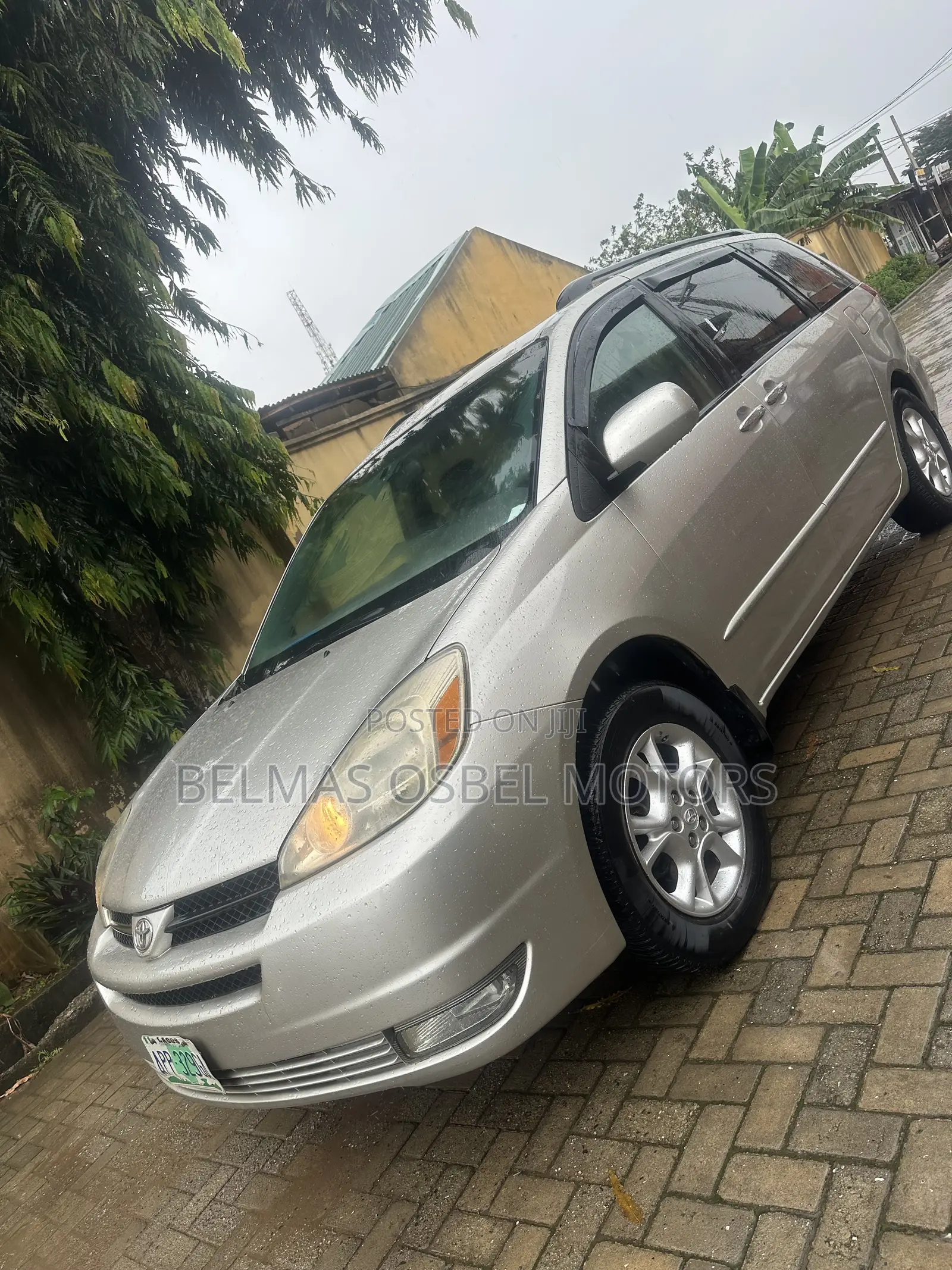 Toyota Sienna XLE 2005 Silver
