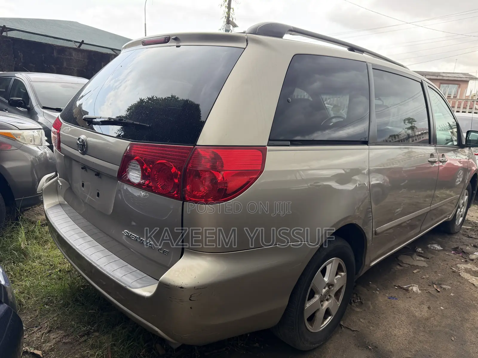 Toyota Sienna LE FWD 2006 Gold
