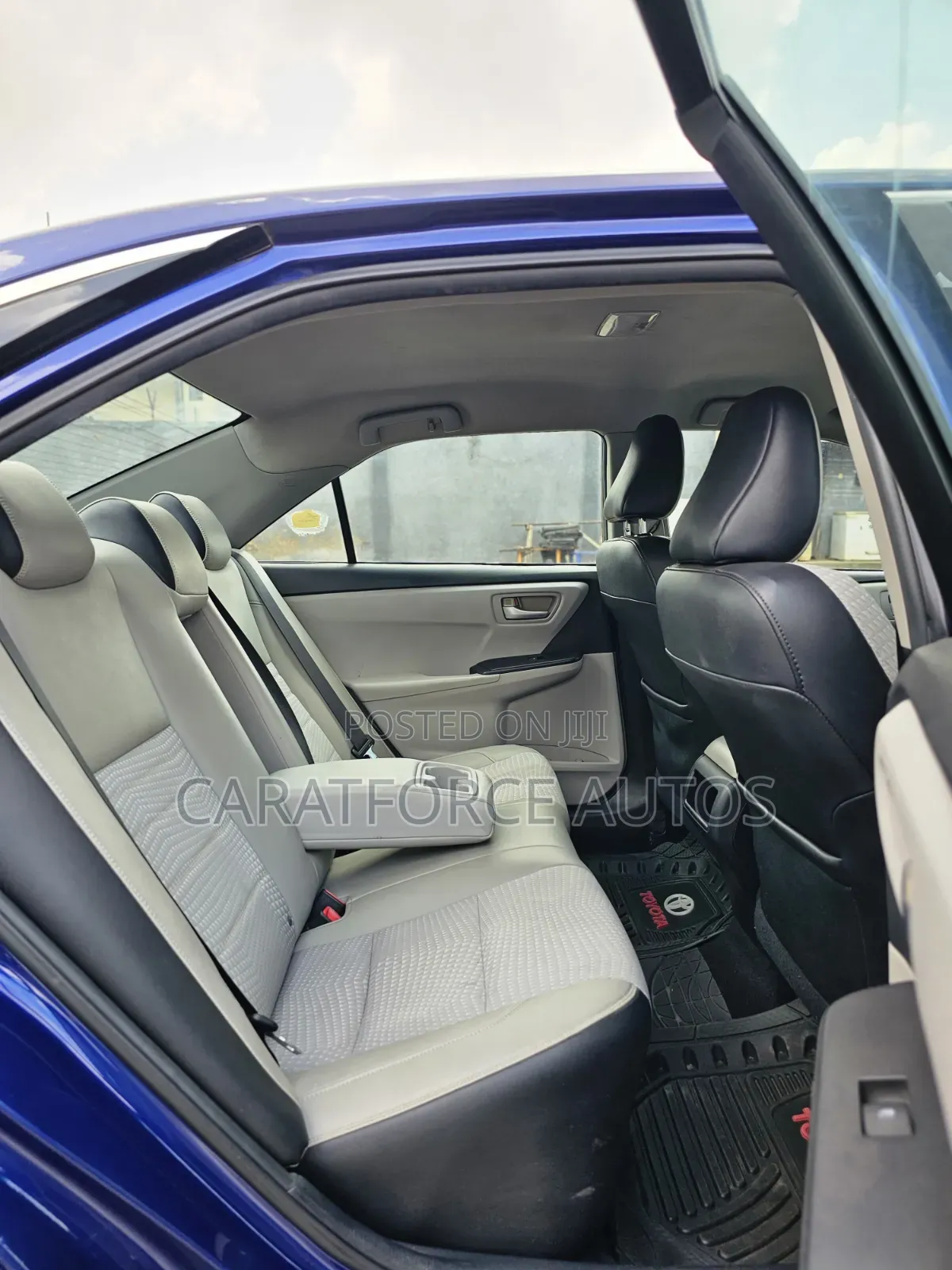 Toyota Camry SE 4dr Sedan (2.5L 4cyl 6A) 2015 Blue