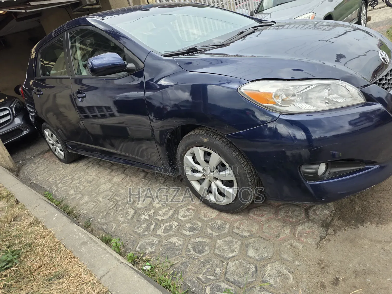 Toyota Matrix Hatchback FWD (1.8L 4cyl 5M) 2008 Blue