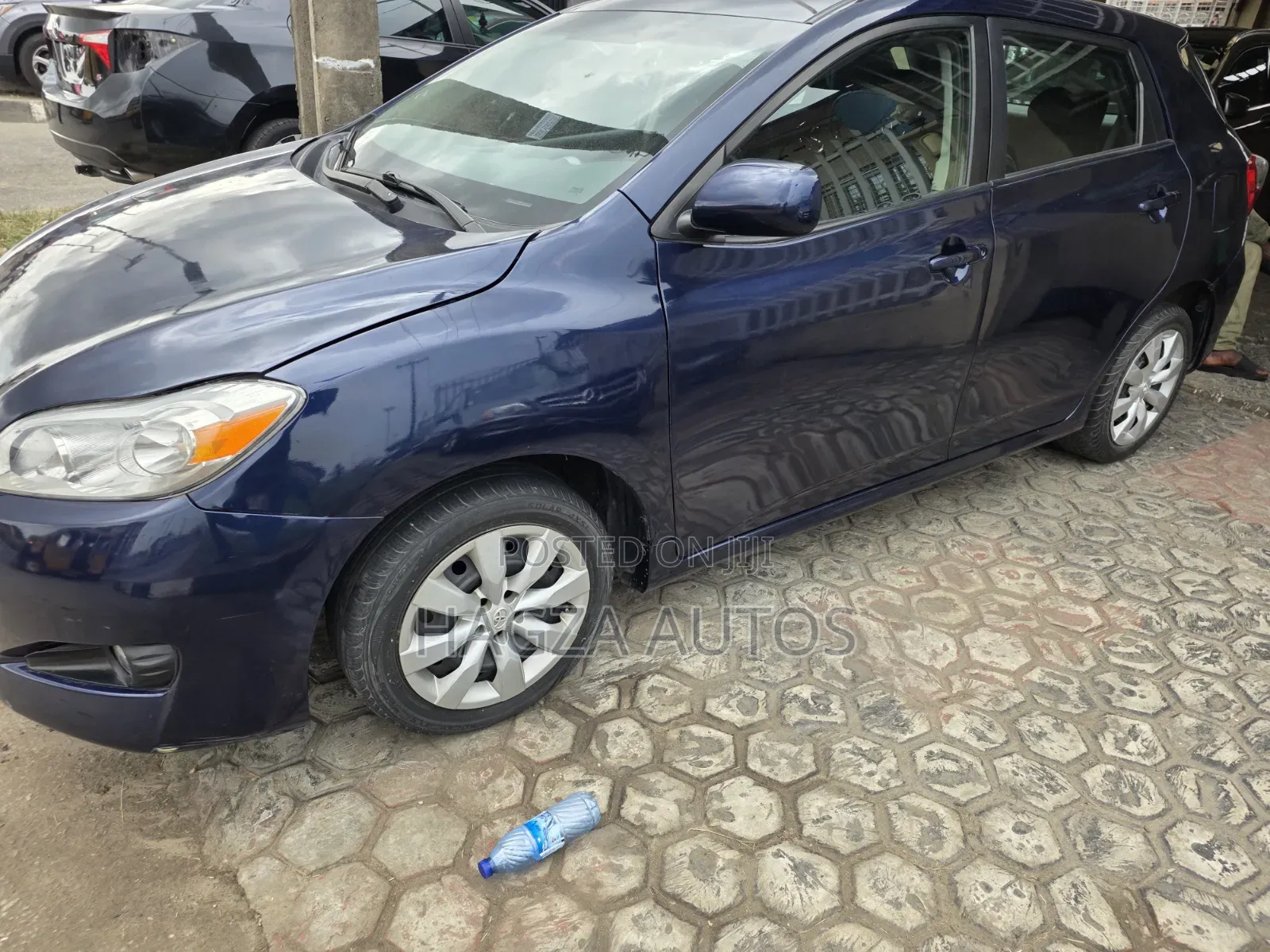 Toyota Matrix Hatchback FWD (1.8L 4cyl 5M) 2008 Blue