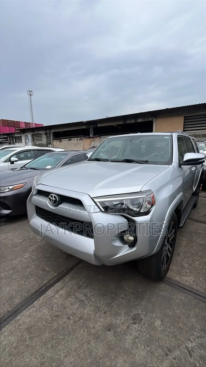Toyota 4-Runner 2019 Silver