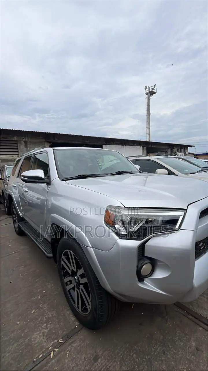 Toyota 4-Runner 2019 Silver