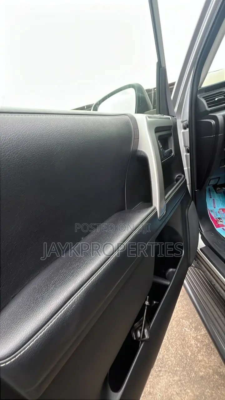 Toyota 4-Runner 2019 Silver